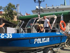 Prezentacja łodzi policyjnej